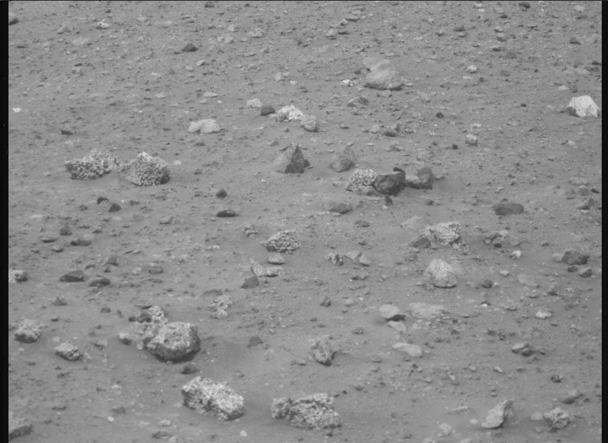 Mars image captured by MCZ_RIGHT on Perseverance