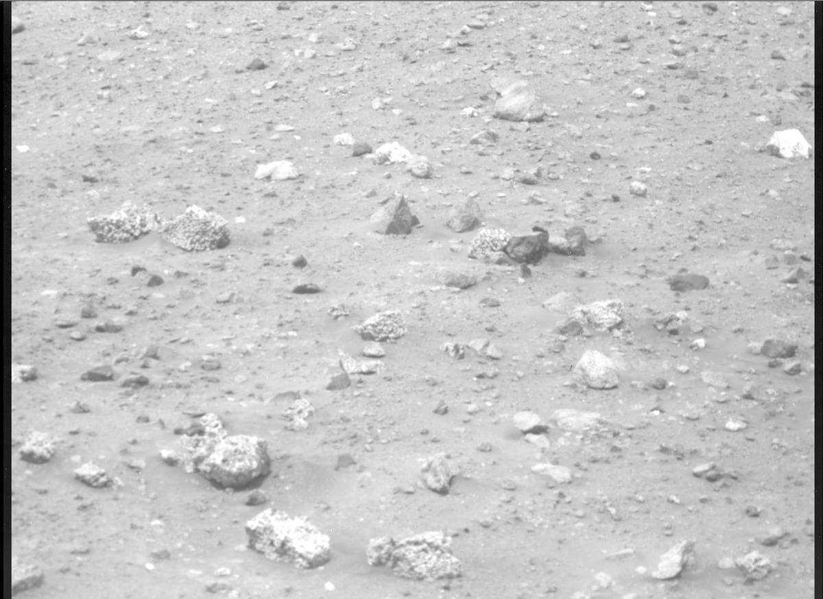 Mars image captured by MCZ_RIGHT on Perseverance