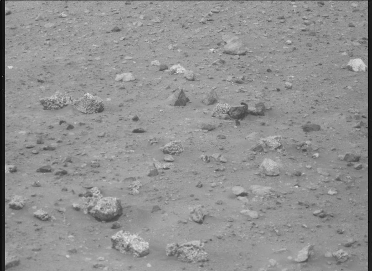 Mars image captured by MCZ_RIGHT on Perseverance