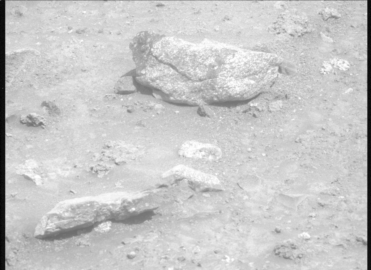Mars image captured by MCZ_LEFT on Perseverance