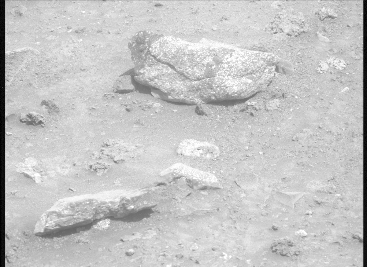 Mars image captured by MCZ_LEFT on Perseverance
