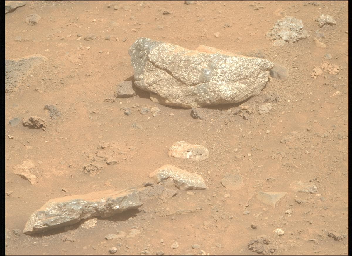 Mars image captured by MCZ_RIGHT on Perseverance