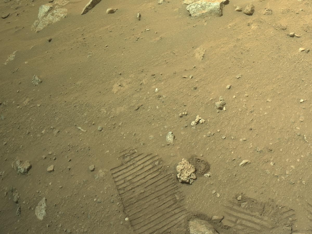 Mars image captured by NAVCAM_LEFT on Perseverance