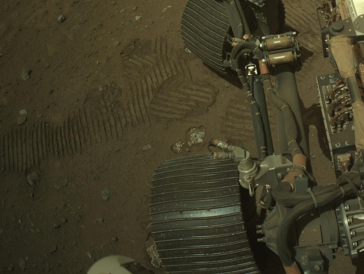 Mars image captured by NAVCAM_LEFT on Perseverance