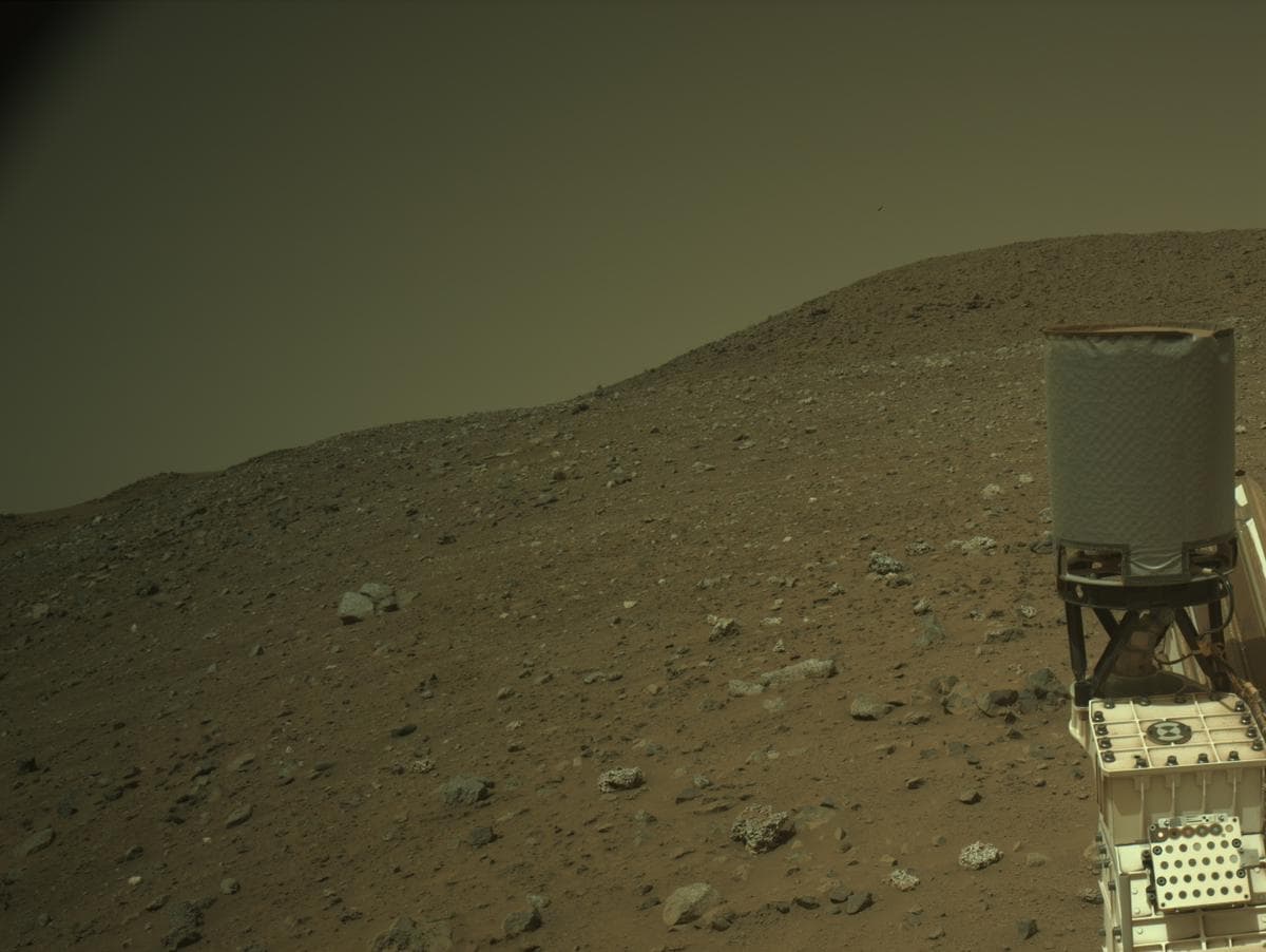 Mars image captured by NAVCAM_LEFT on Perseverance