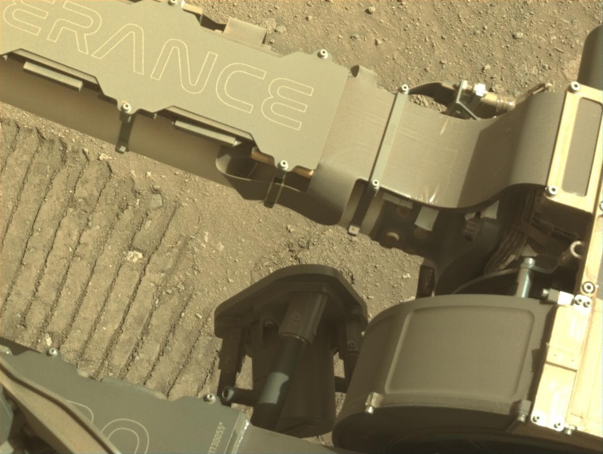 Mars image captured by NAVCAM_LEFT on Perseverance