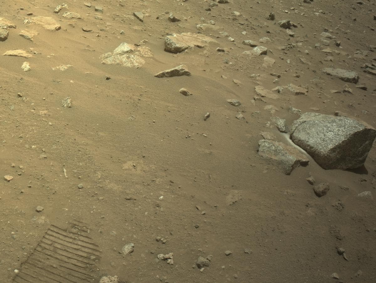 Mars image captured by NAVCAM_RIGHT on Perseverance