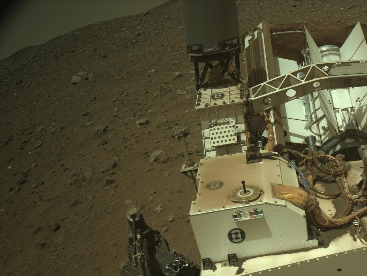 Mars image captured by NAVCAM_RIGHT on Perseverance