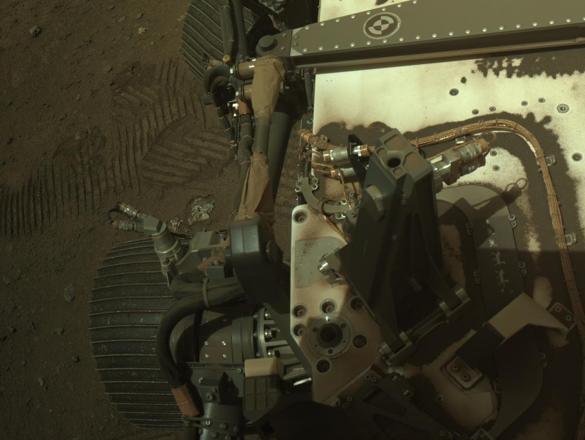 Mars image captured by NAVCAM_RIGHT on Perseverance