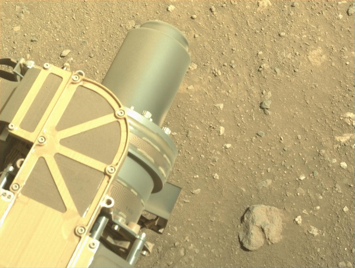 Mars image captured by NAVCAM_RIGHT on Perseverance