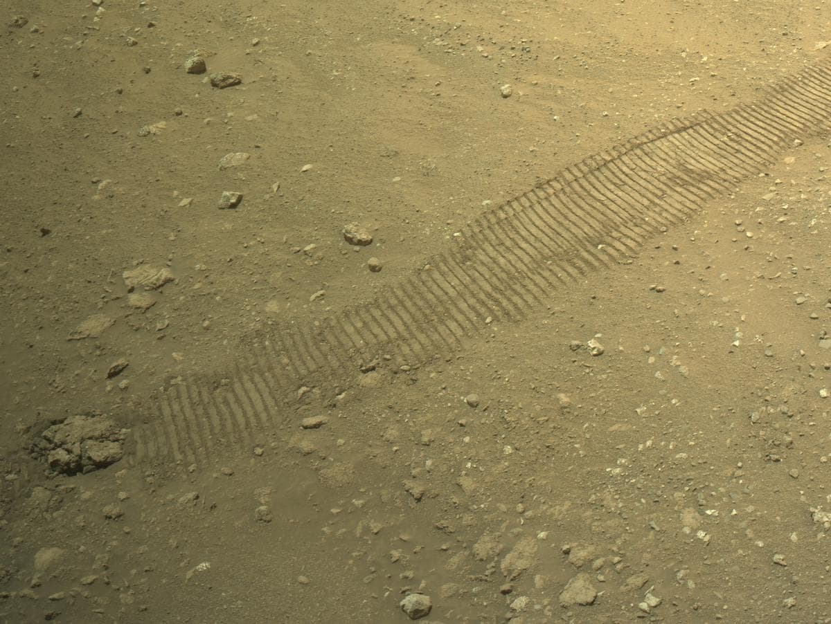 Mars image captured by NAVCAM_LEFT on Perseverance