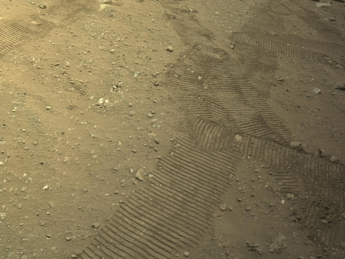 Mars image captured by NAVCAM_LEFT on Perseverance