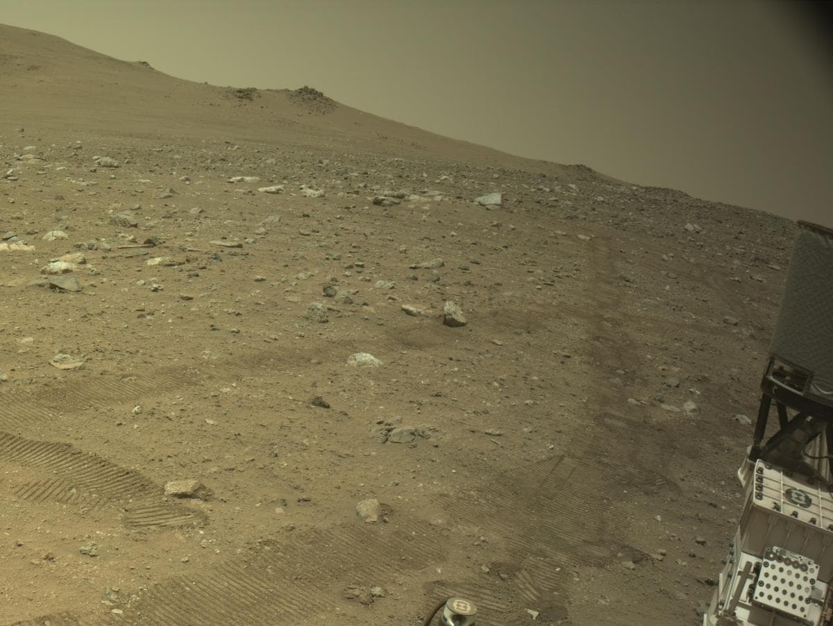 Mars image captured by NAVCAM_LEFT on Perseverance