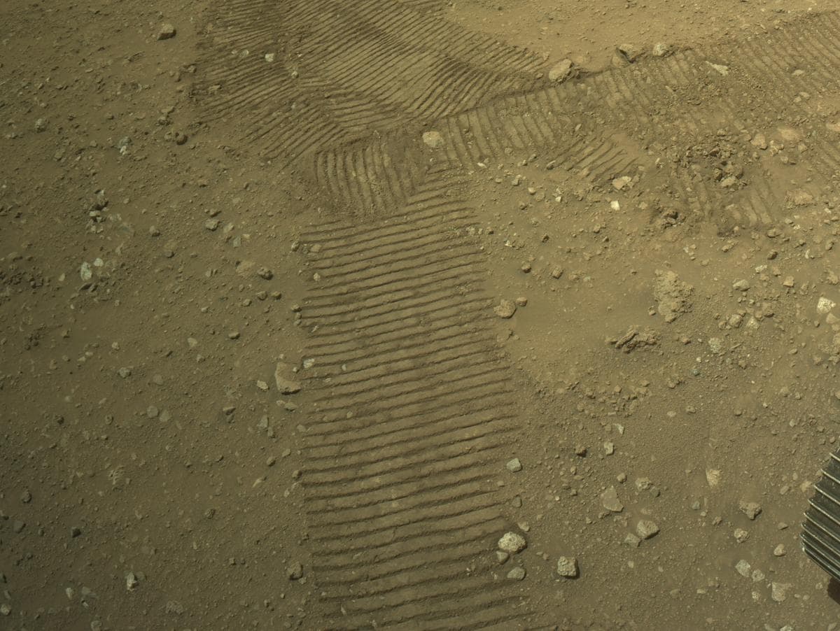 Mars image captured by NAVCAM_LEFT on Perseverance