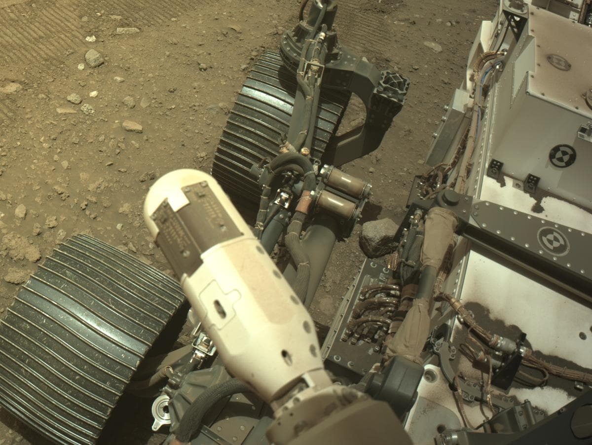 Mars image captured by NAVCAM_LEFT on Perseverance
