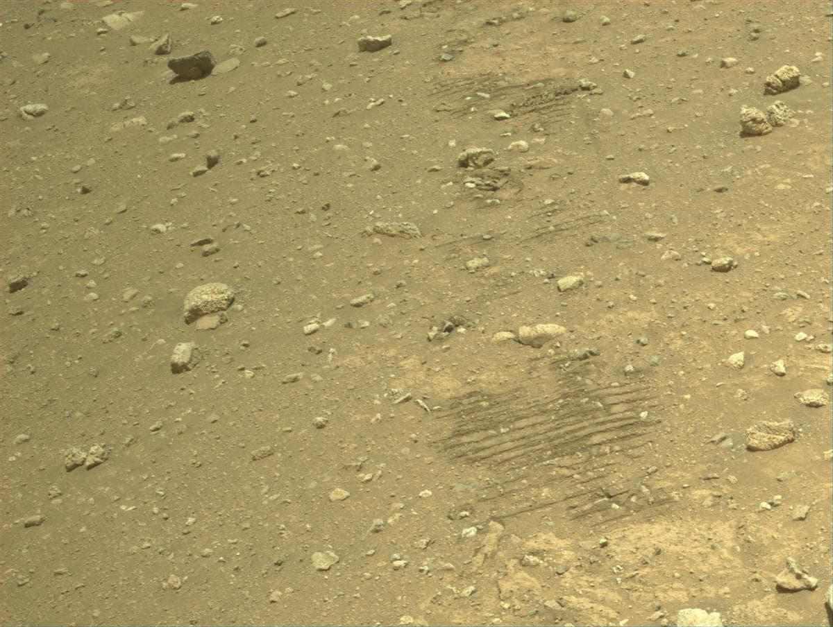 Mars image captured by NAVCAM_RIGHT on Perseverance