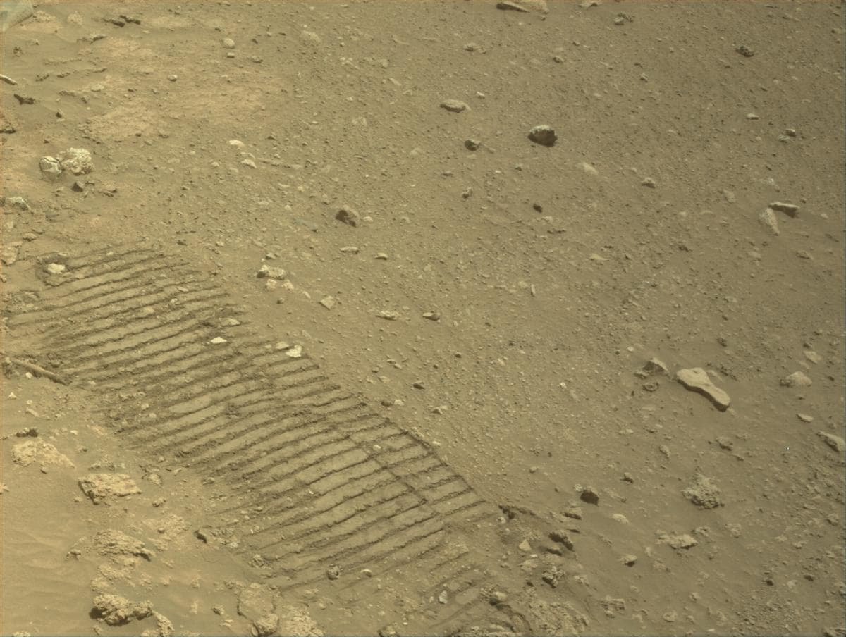 Mars image captured by NAVCAM_RIGHT on Perseverance