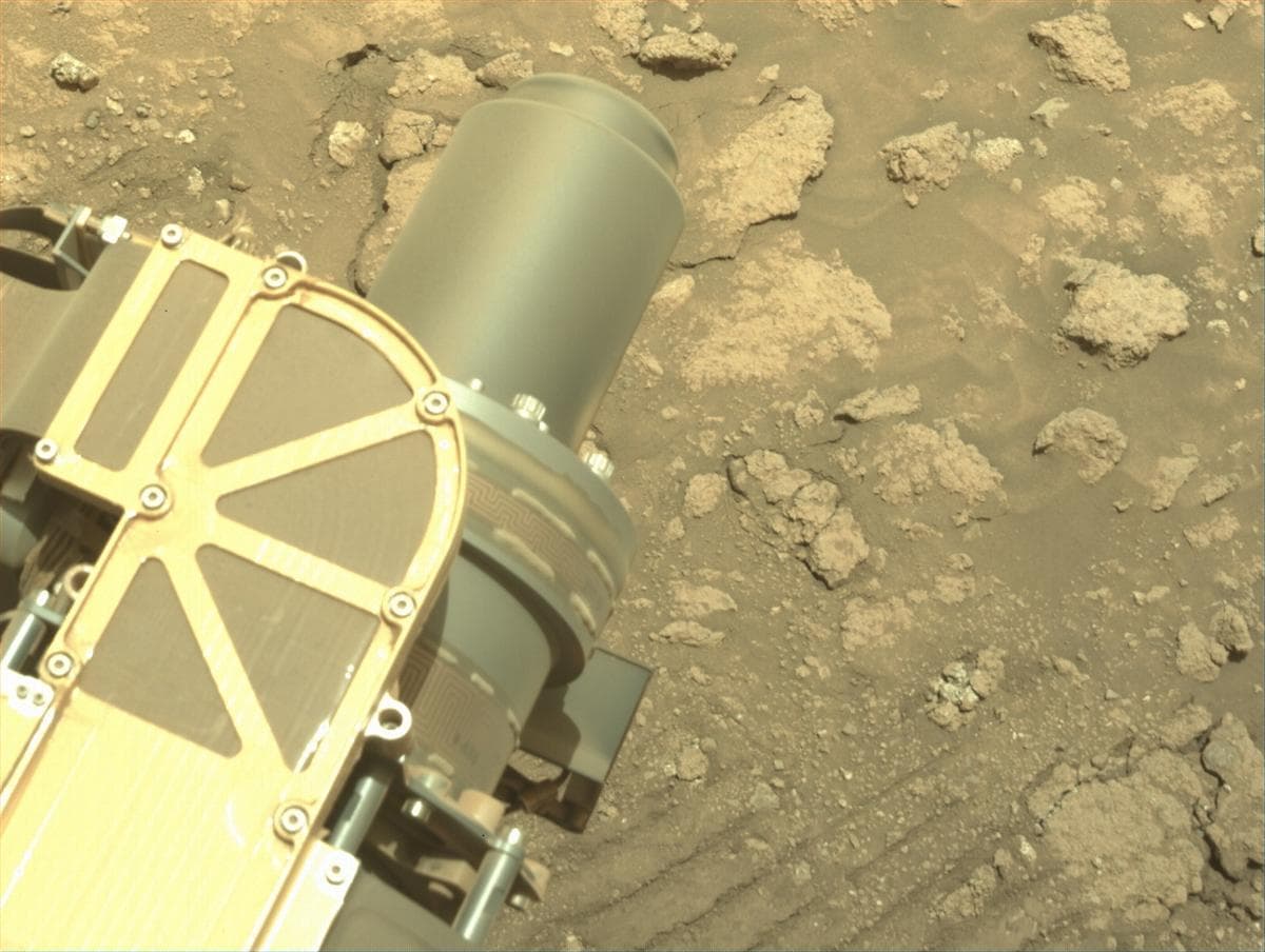 Mars image captured by NAVCAM_RIGHT on Perseverance