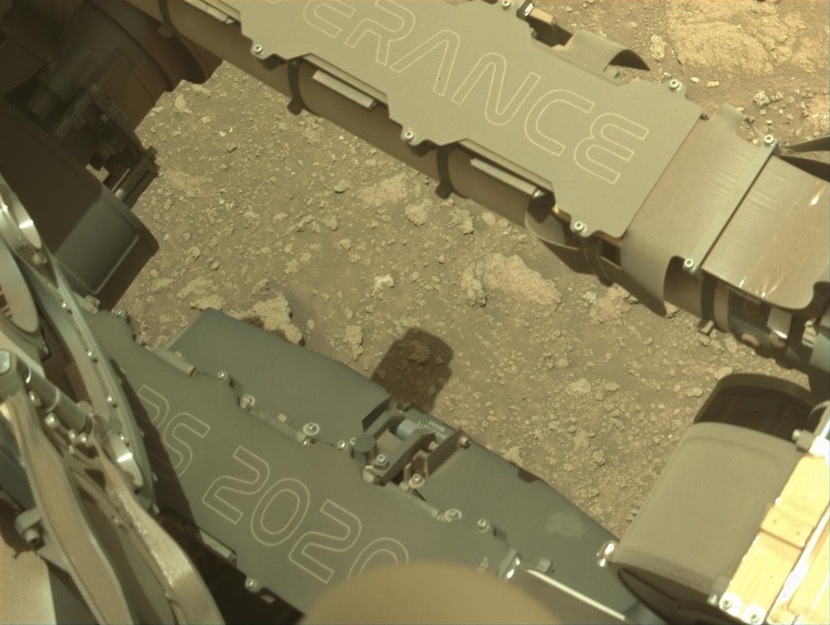 Mars image captured by NAVCAM_RIGHT on Perseverance
