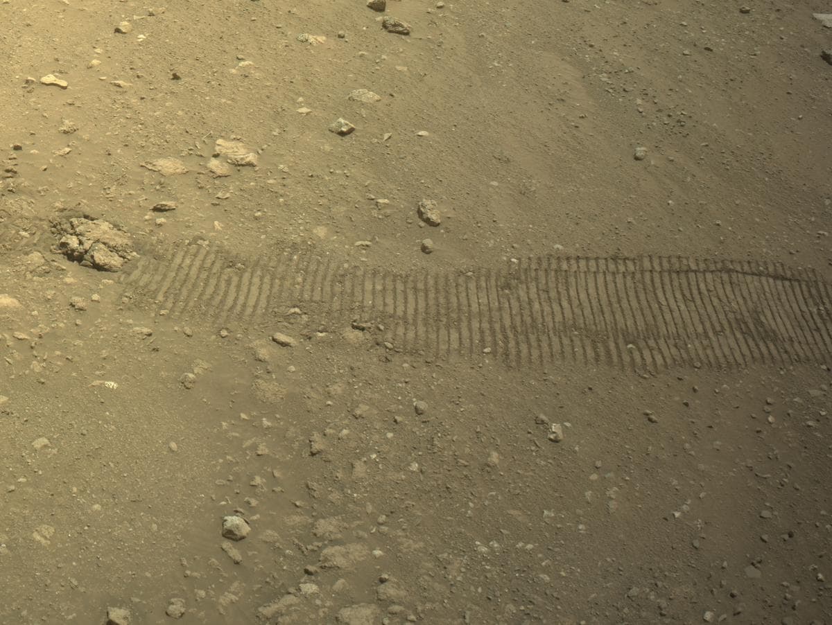 Mars image captured by NAVCAM_RIGHT on Perseverance