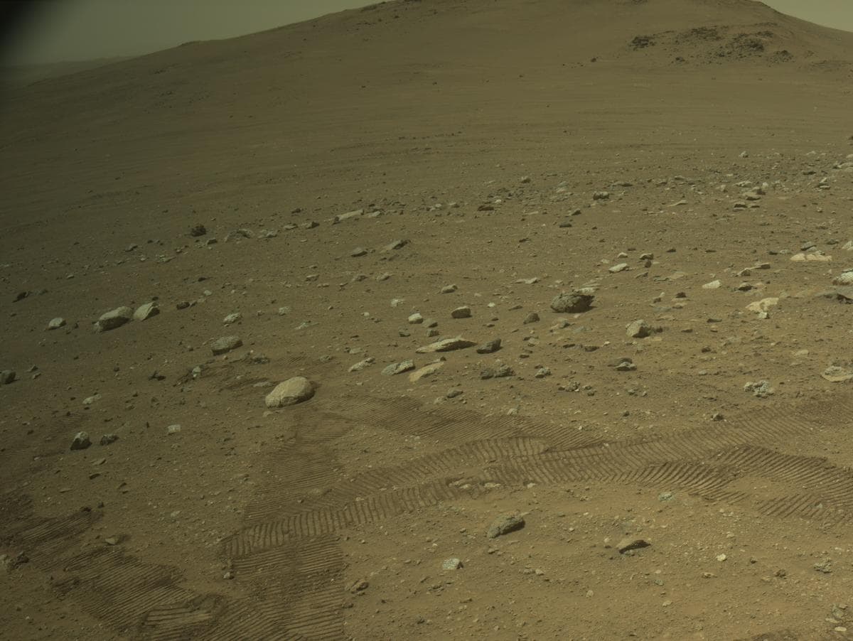 Mars image captured by NAVCAM_RIGHT on Perseverance