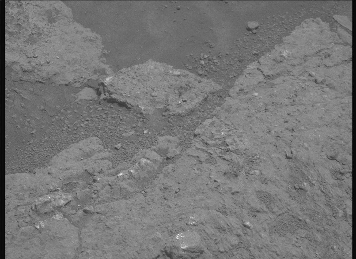 Mars image captured by MCZ_RIGHT on Perseverance