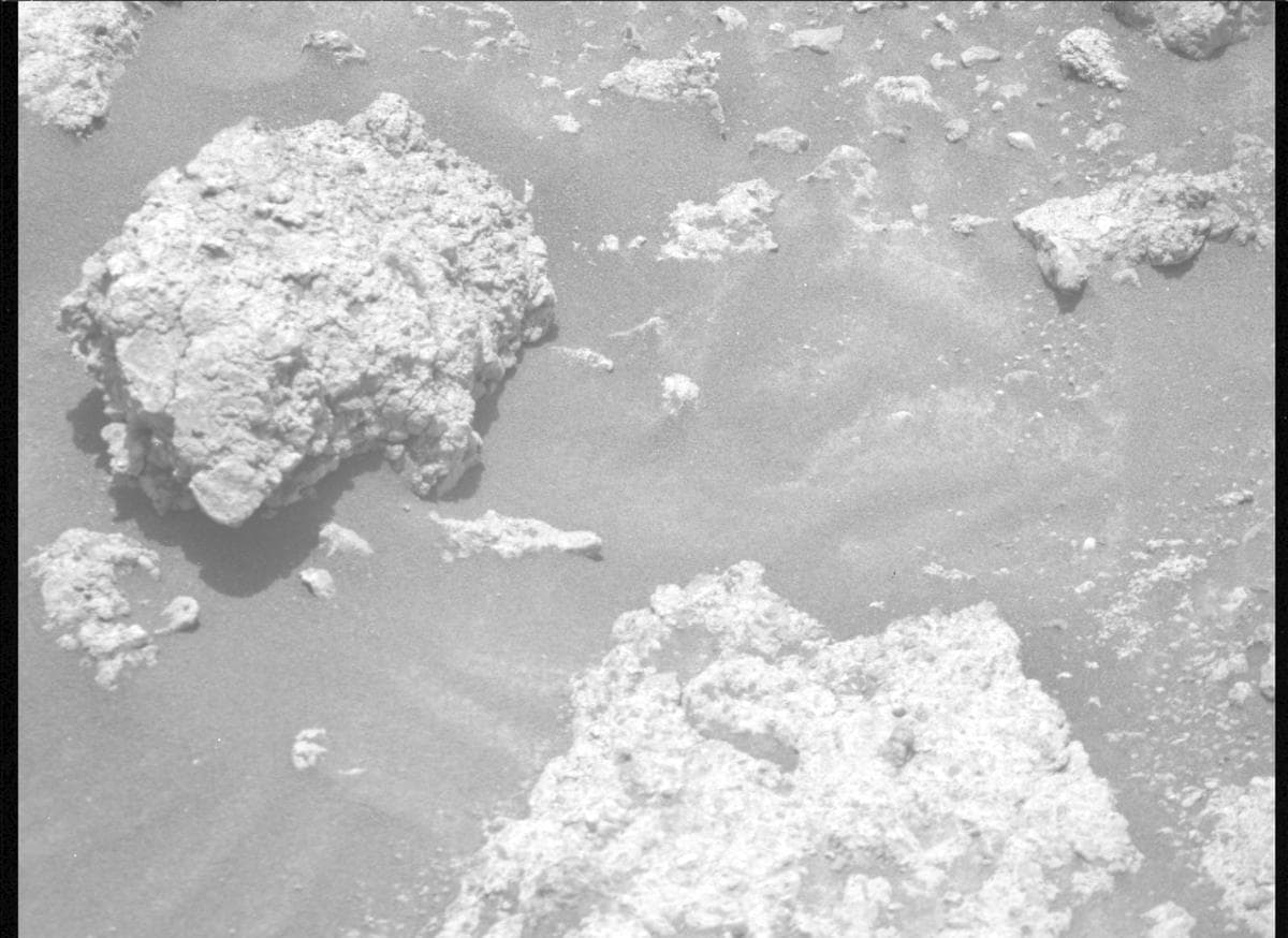 Mars image captured by MCZ_RIGHT on Perseverance