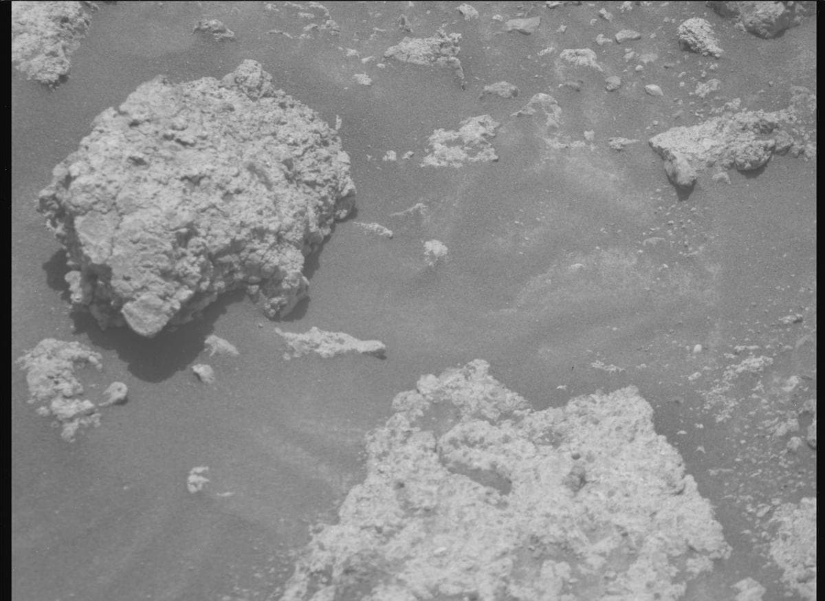 Mars image captured by MCZ_RIGHT on Perseverance