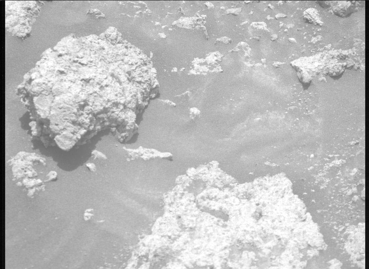 Mars image captured by MCZ_RIGHT on Perseverance