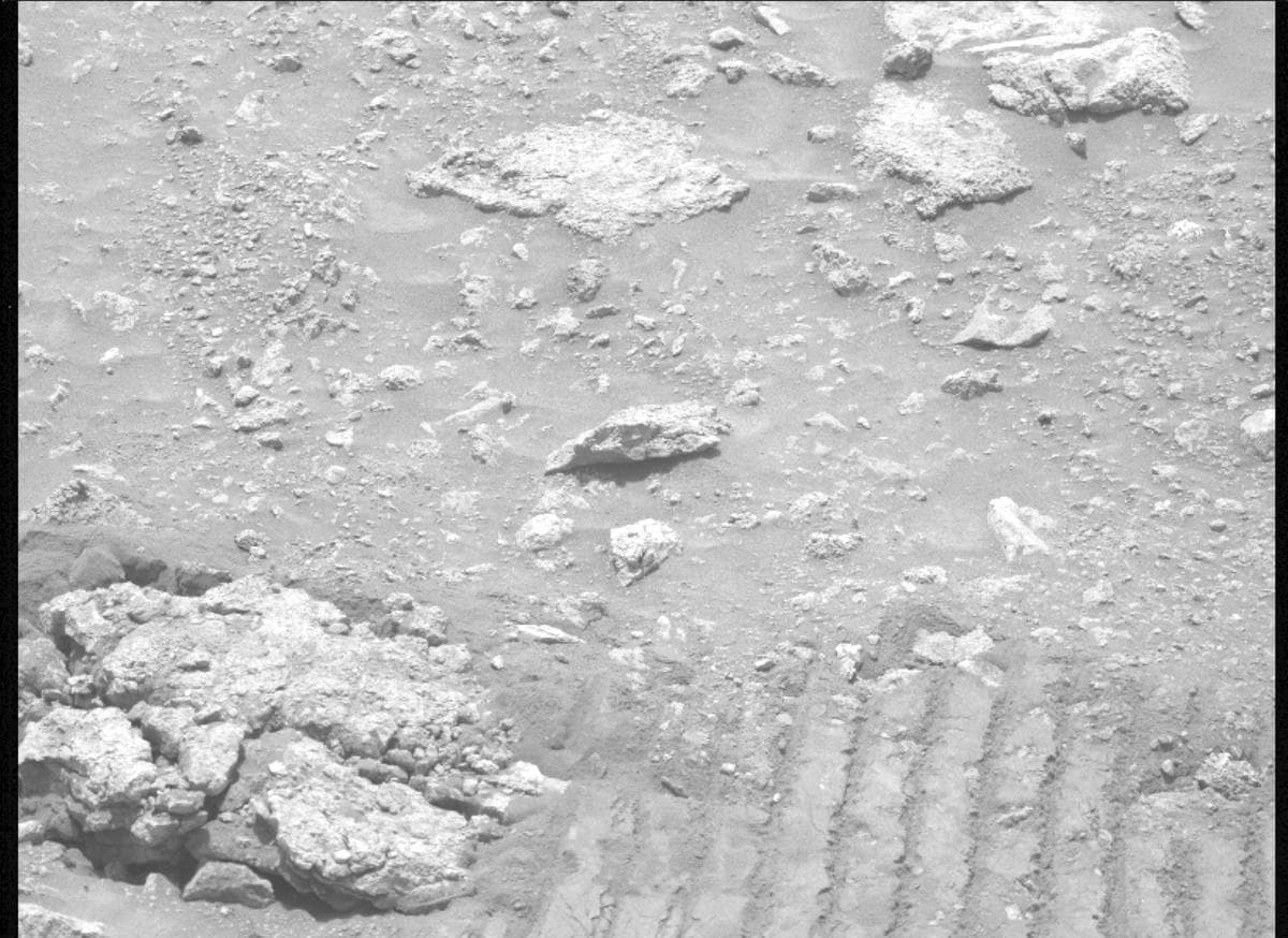 Mars image captured by MCZ_LEFT on Perseverance