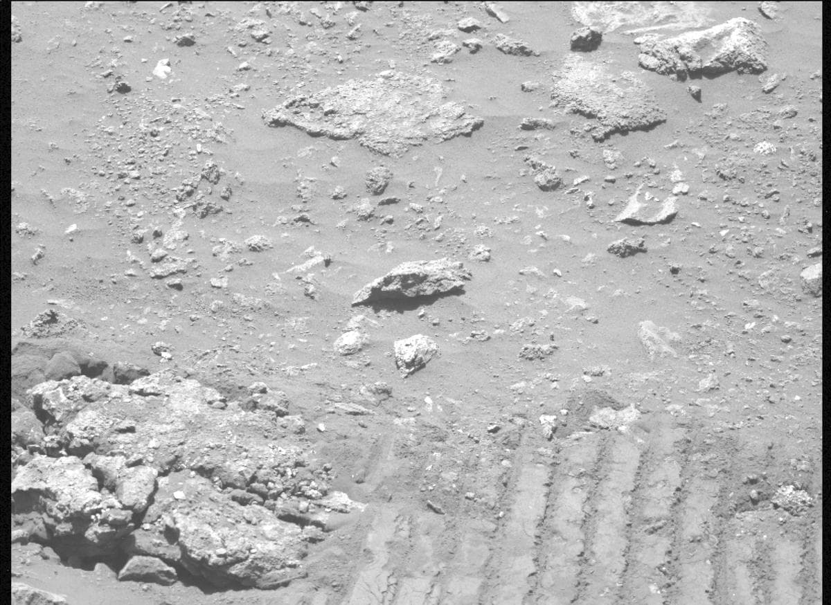 Mars image captured by MCZ_LEFT on Perseverance