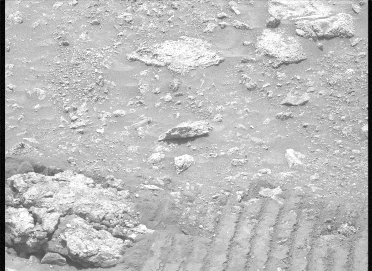 Mars image captured by MCZ_RIGHT on Perseverance