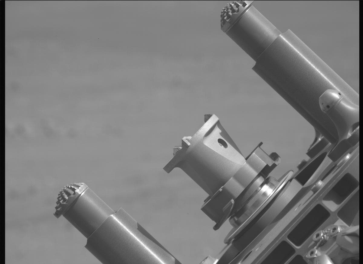 Mars image captured by MCZ_LEFT on Perseverance