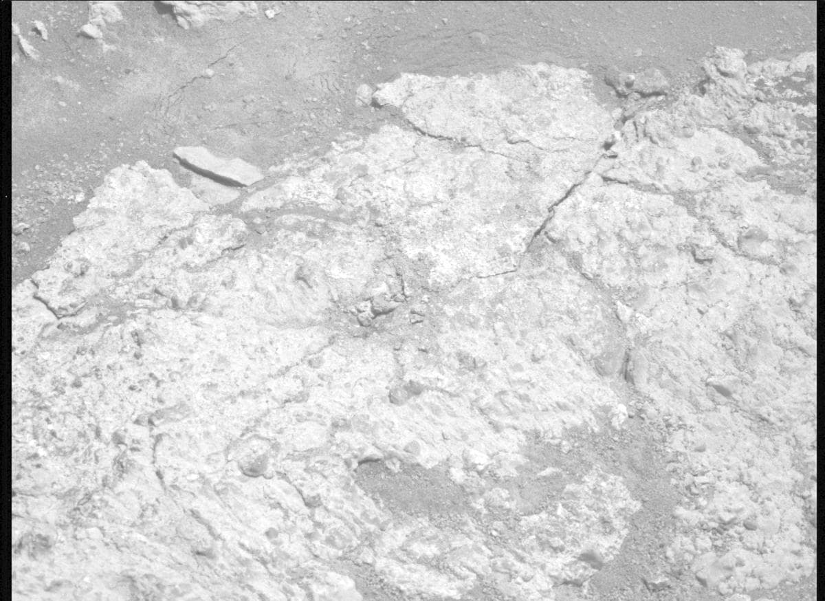 Mars image captured by MCZ_LEFT on Perseverance