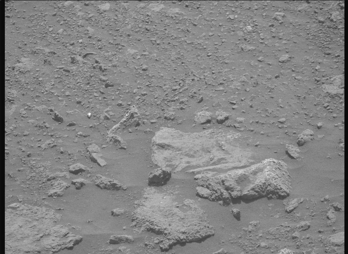 Mars image captured by MCZ_RIGHT on Perseverance