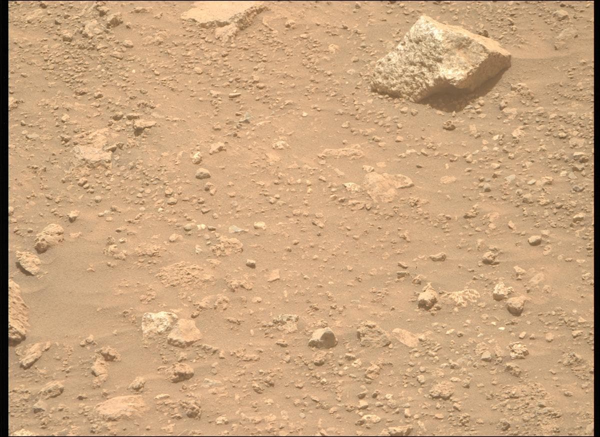 Mars image captured by MCZ_RIGHT on Perseverance