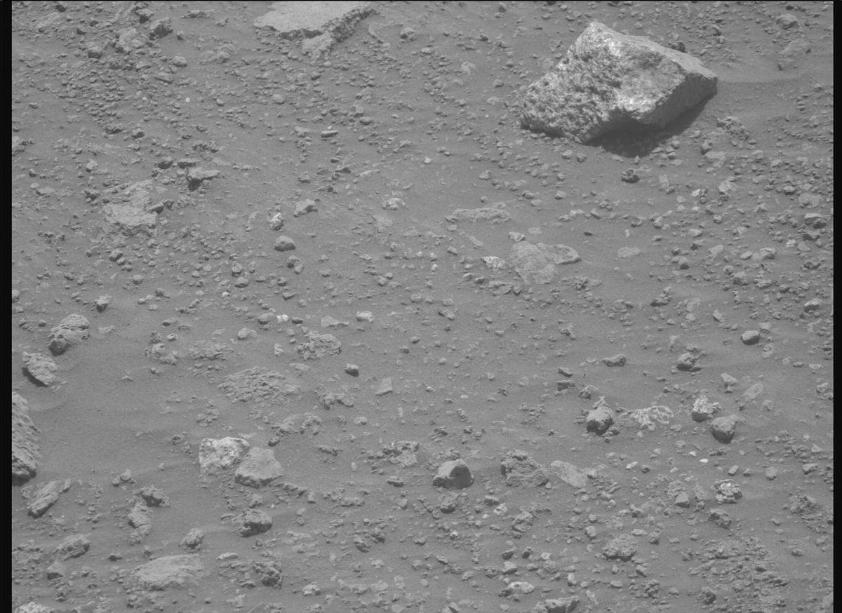 Mars image captured by MCZ_RIGHT on Perseverance