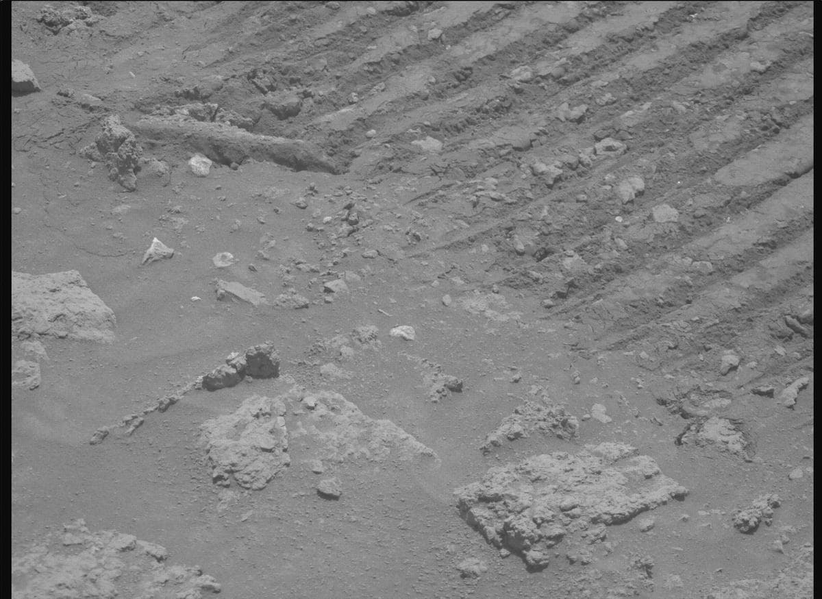 Mars image captured by MCZ_RIGHT on Perseverance
