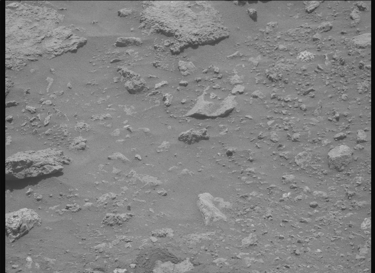 Mars image captured by MCZ_RIGHT on Perseverance