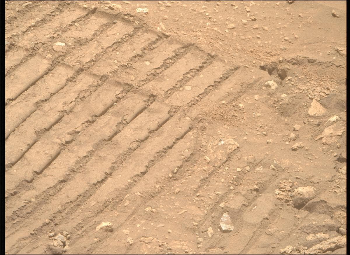 Mars image captured by MCZ_RIGHT on Perseverance