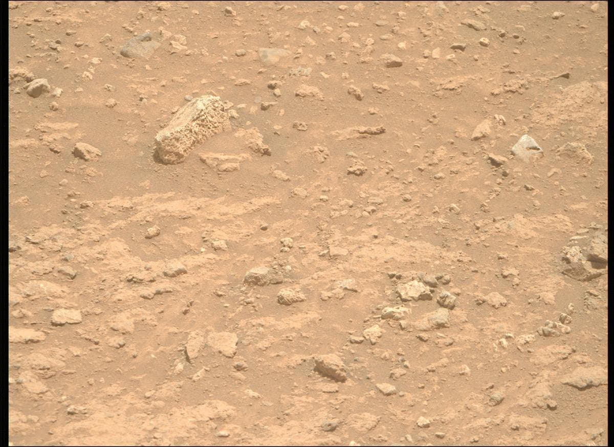 Mars image captured by MCZ_RIGHT on Perseverance