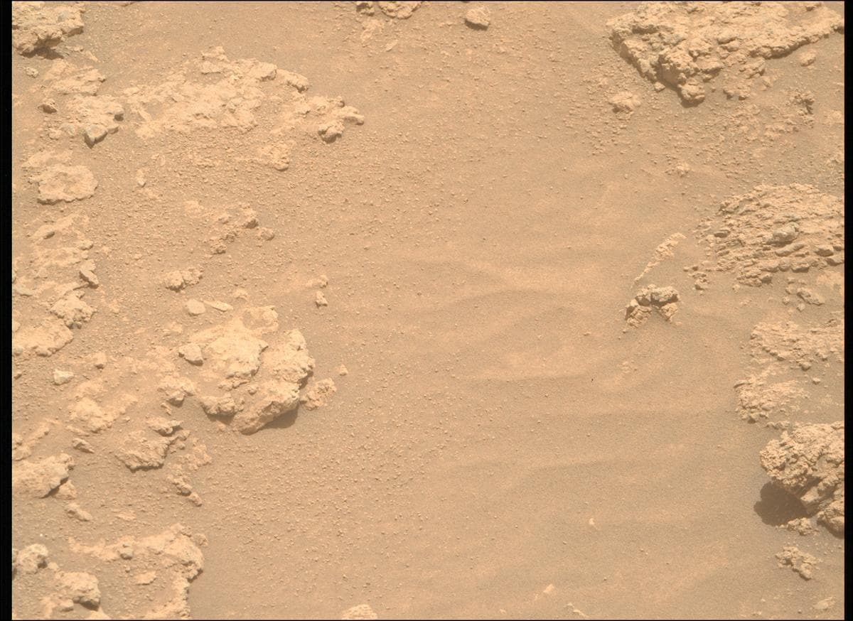 Mars image captured by MCZ_RIGHT on Perseverance