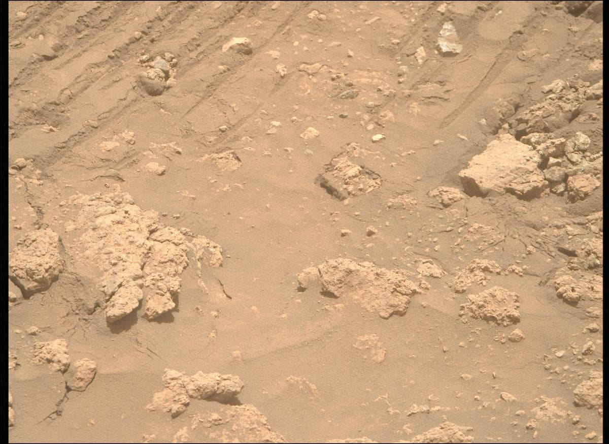 Mars image captured by MCZ_RIGHT on Perseverance
