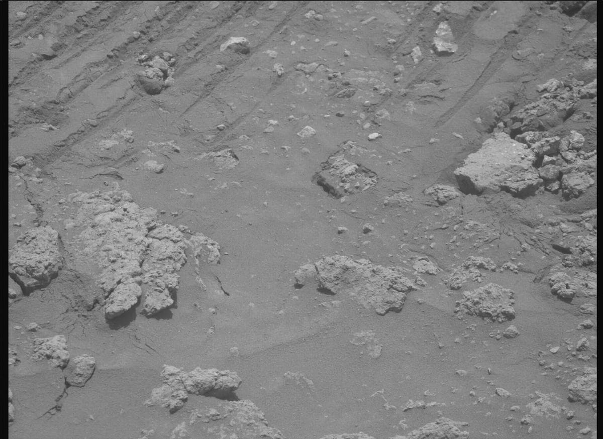 Mars image captured by MCZ_RIGHT on Perseverance