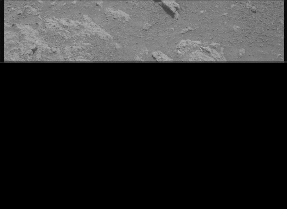 Mars image captured by MCZ_RIGHT on Perseverance