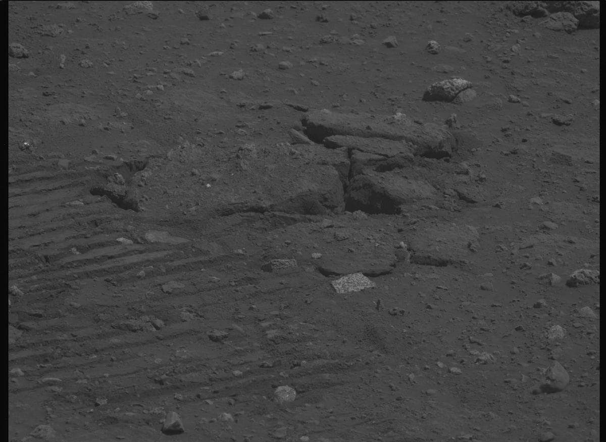 Mars image captured by MCZ_LEFT on Perseverance
