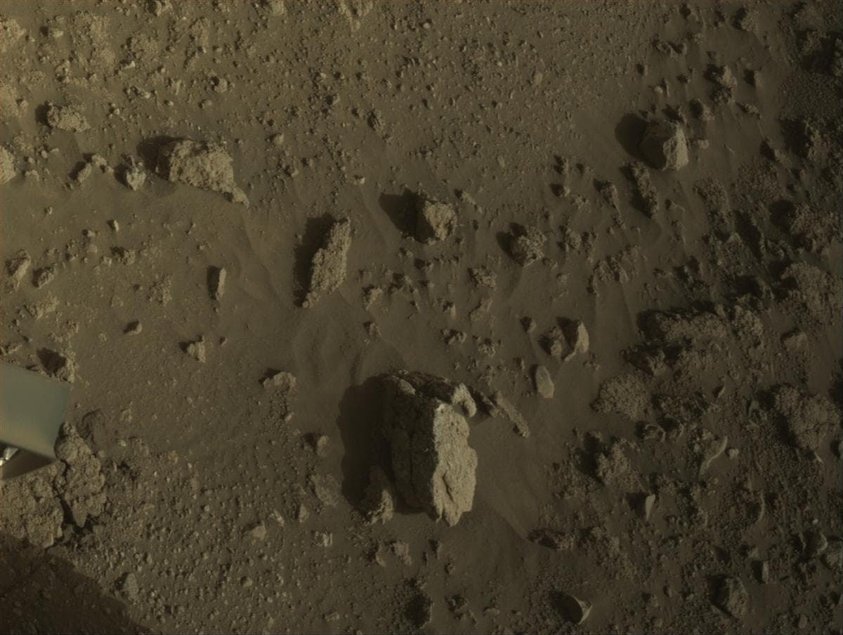 Mars image captured by NAVCAM_LEFT on Perseverance