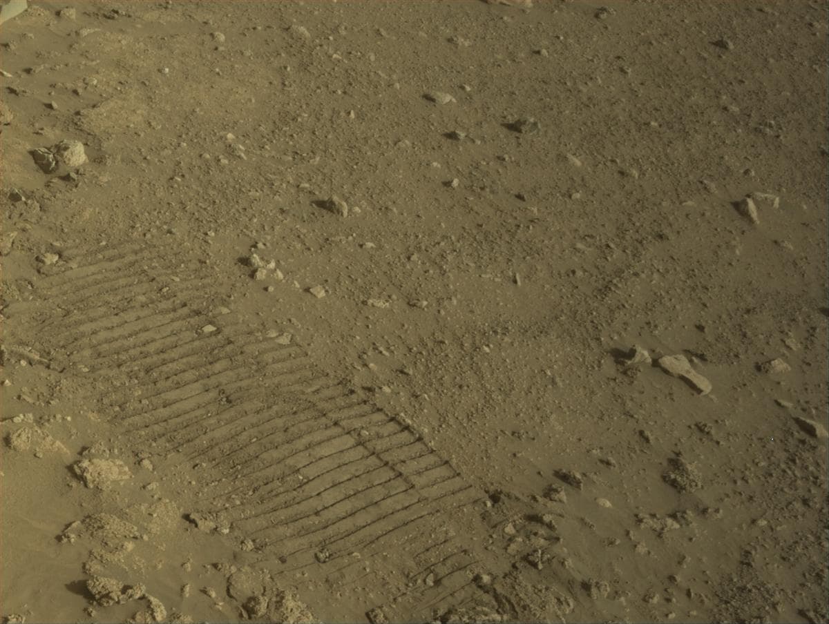 Mars image captured by NAVCAM_RIGHT on Perseverance