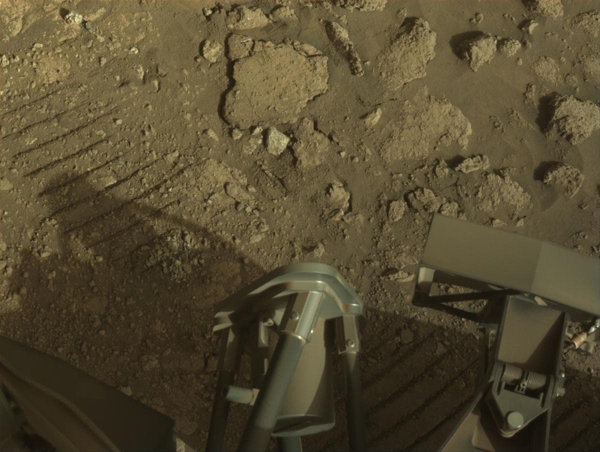 Mars image captured by NAVCAM_LEFT on Perseverance
