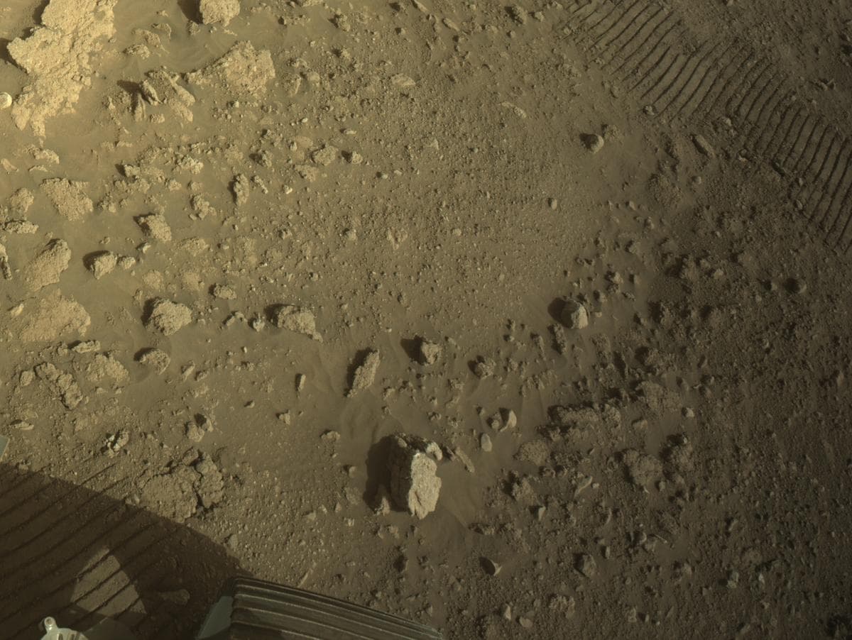 Mars image captured by NAVCAM_RIGHT on Perseverance